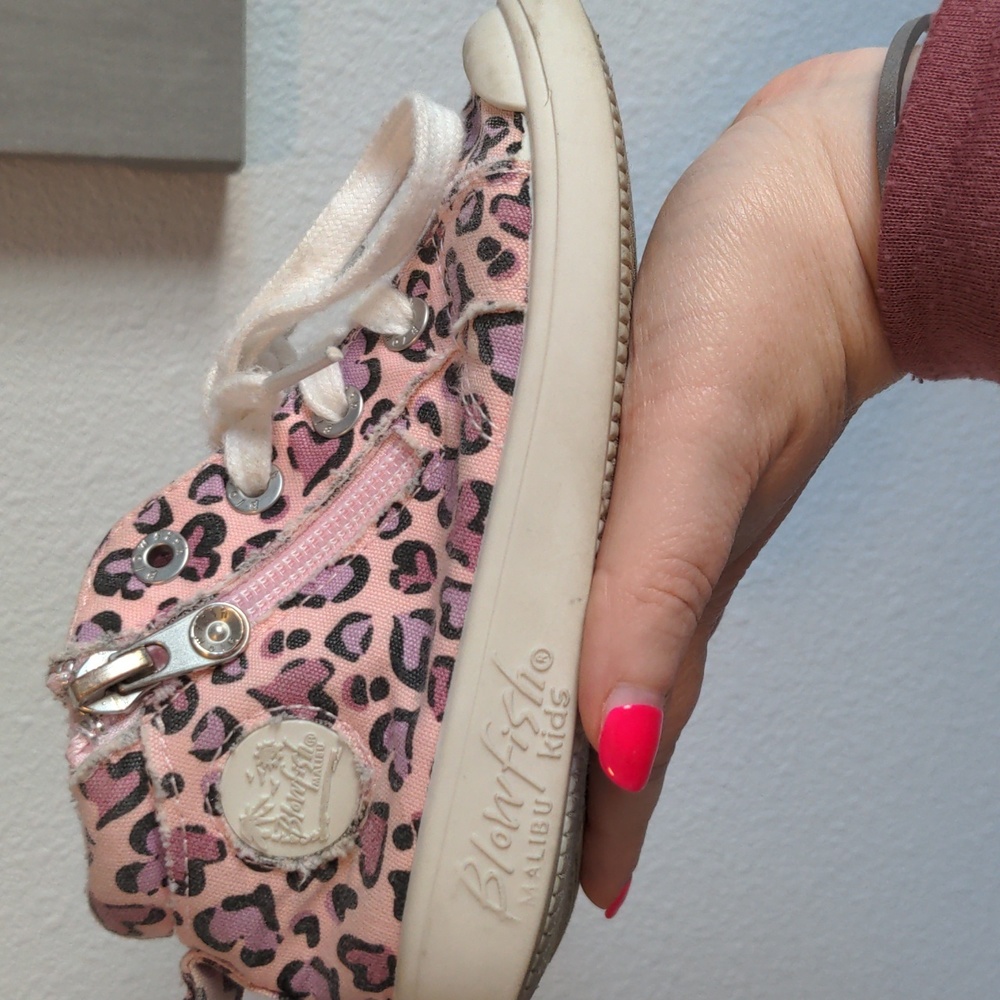 Blowfish Malibu Kids | Pink & Black Leopard Hearts Hi-Top Sneaker Size 9 - Picture 3 of 7